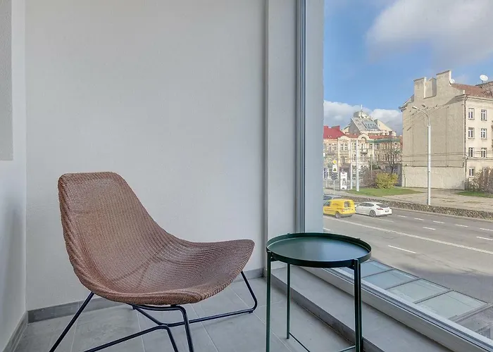 1b In A Great Location