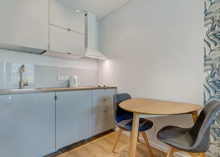 1b In A Great Location *